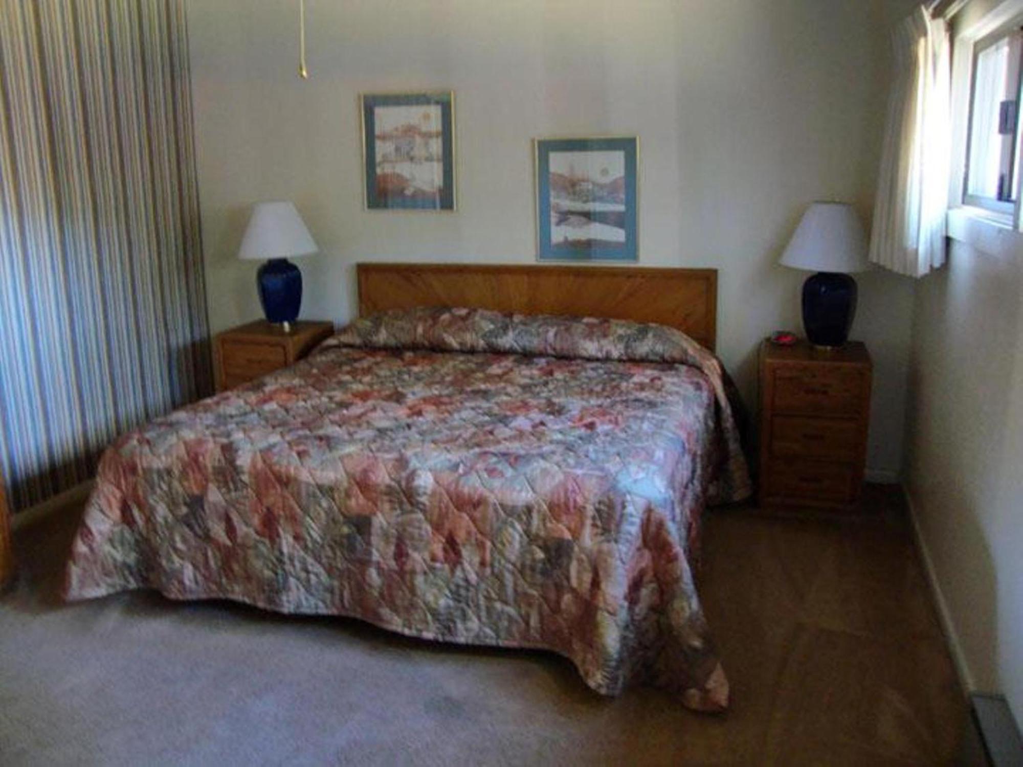 ราวด์เฮาส์ รีสอร์ต บาย วีอาร์ไอ รีสอร์ต Hotel ไพน์ท็อป-เลคไซด์ ภายนอก รูปภาพ