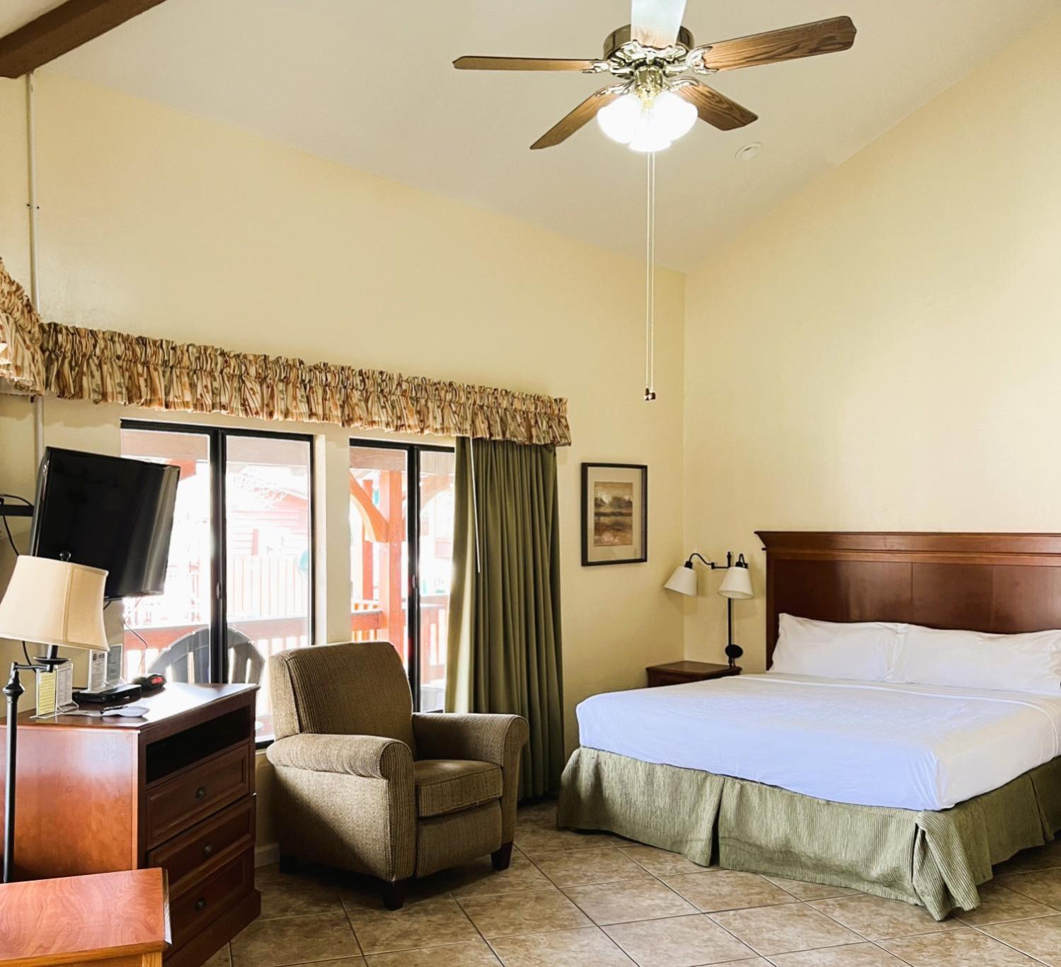 ราวด์เฮาส์ รีสอร์ต บาย วีอาร์ไอ รีสอร์ต Hotel ไพน์ท็อป-เลคไซด์ ห้อง รูปภาพ