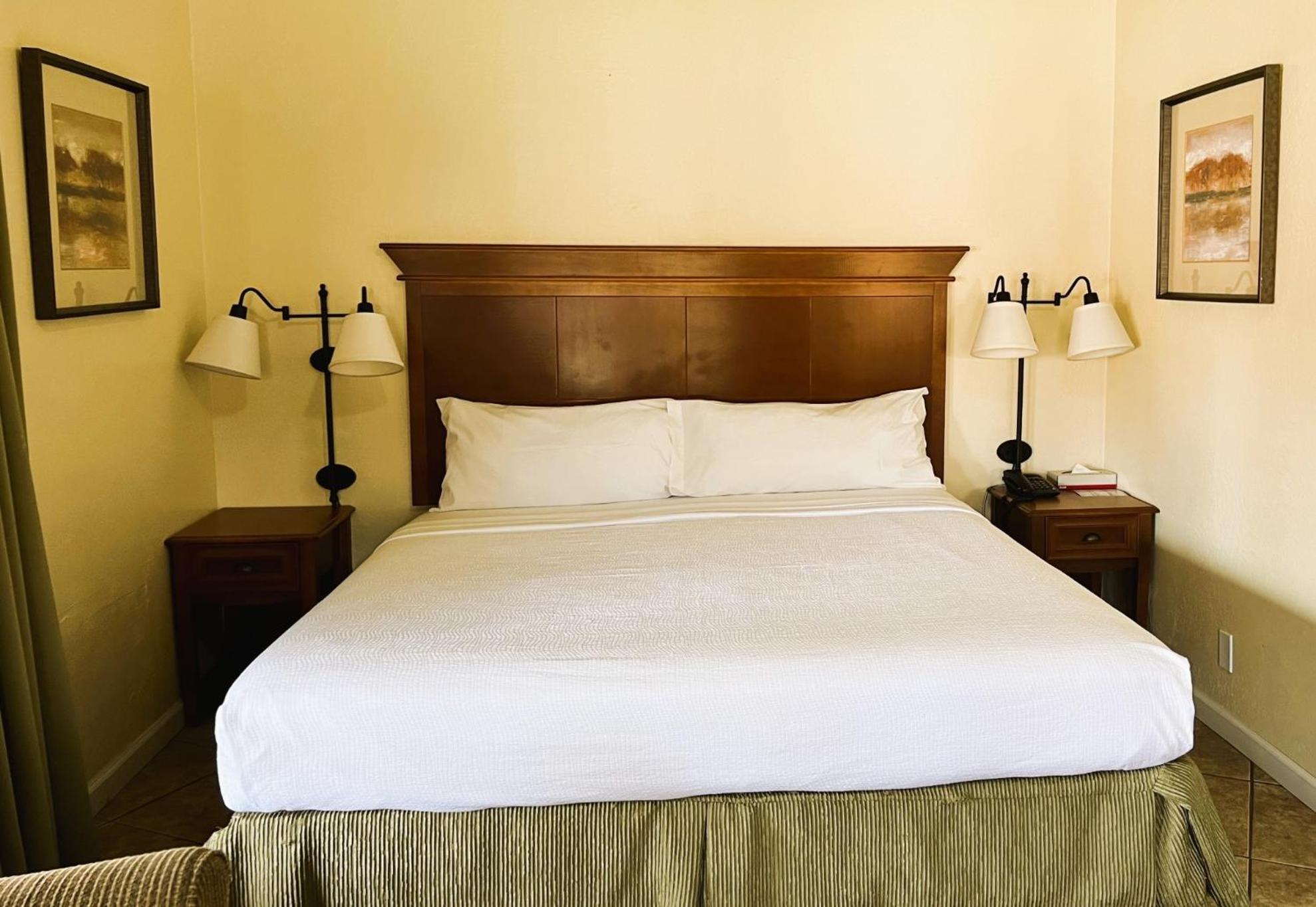 ราวด์เฮาส์ รีสอร์ต บาย วีอาร์ไอ รีสอร์ต Hotel ไพน์ท็อป-เลคไซด์ ห้อง รูปภาพ